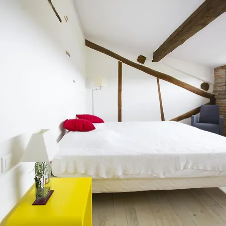 Duplex Au Chateau Saint Louis Appartamento *